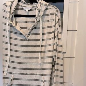 Market & Spruce White and Green Striped Kallon Brushed Knit Hoodie Sweatshirt